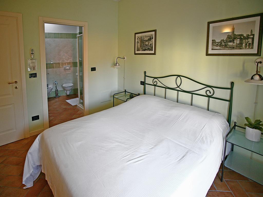 Hotel Antichi Cortili Dossobuono Exterior photo