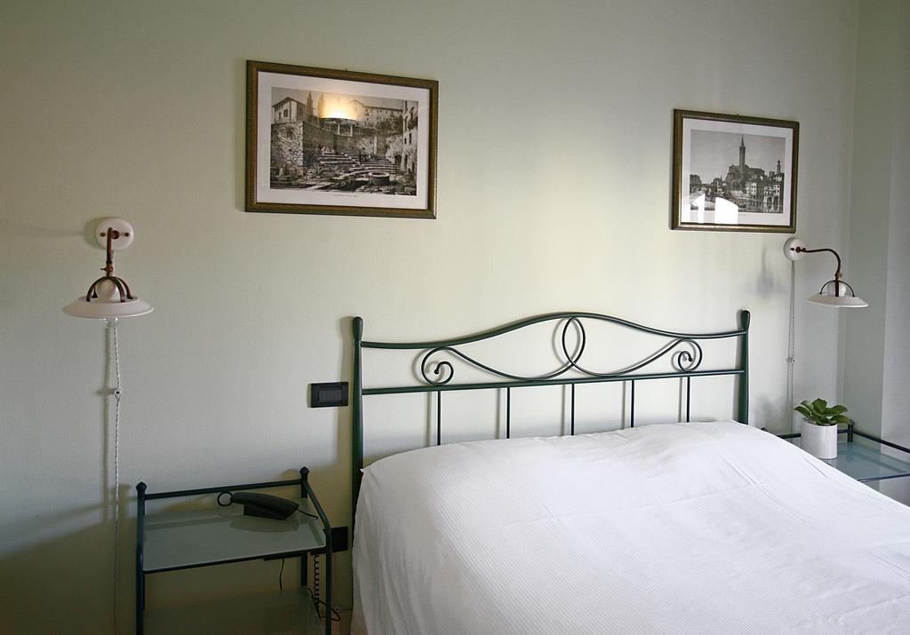 Hotel Antichi Cortili Dossobuono Exterior photo